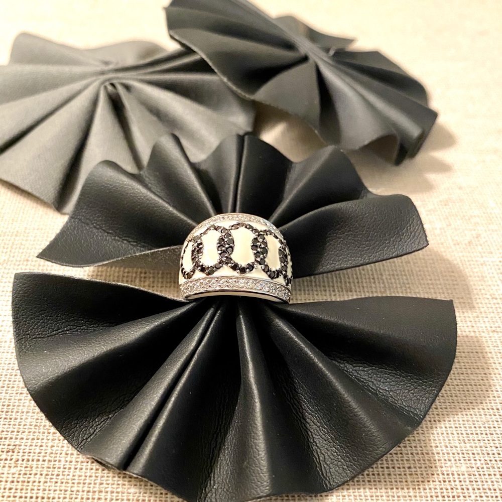 Ring display, Set of 3, NWOT